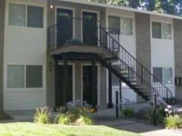 615 W 11th St, Chico, CA