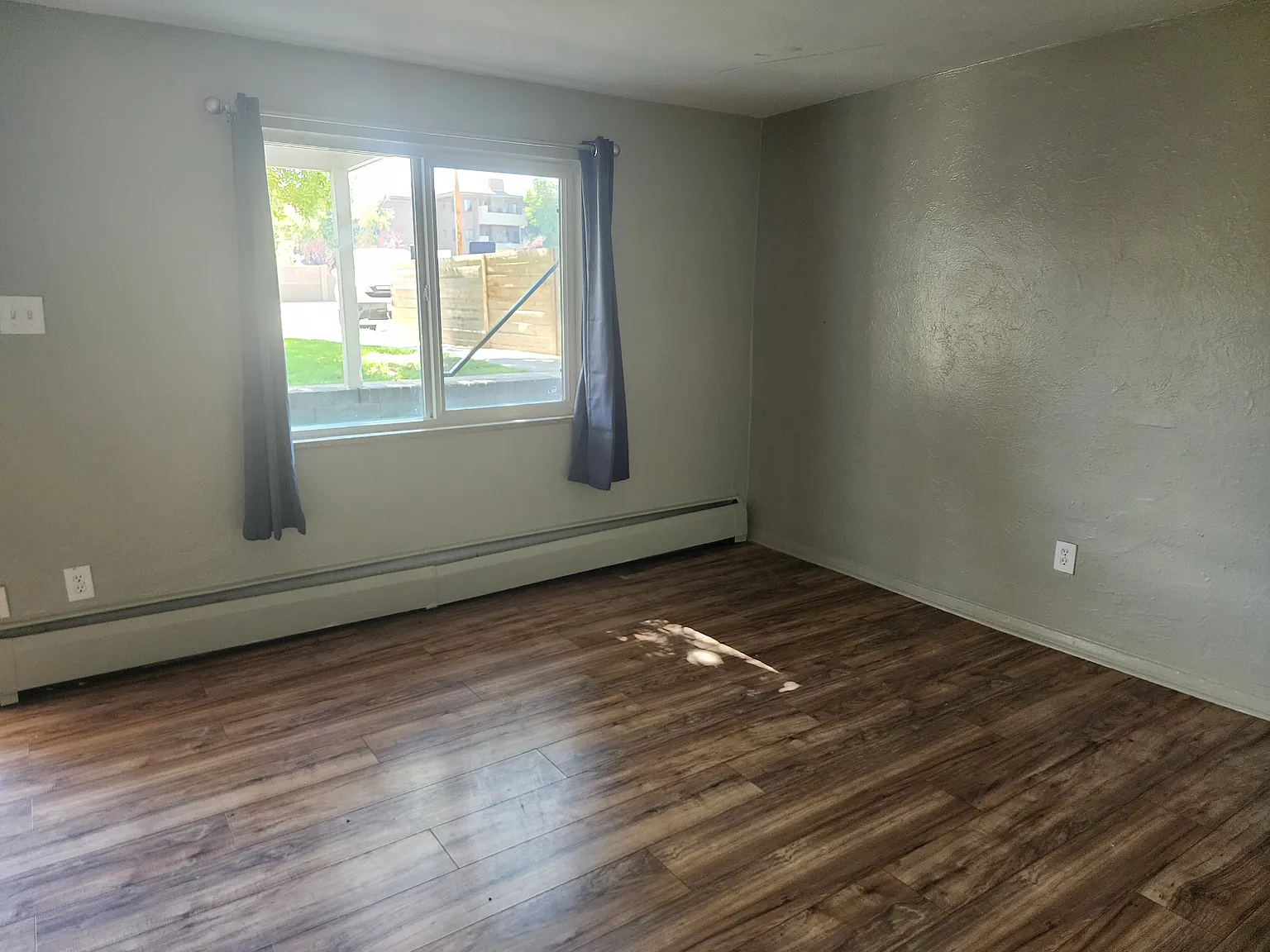 2 bed, 850 sqft, $1,595 — Photo 2