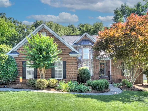 2812 Monterrey Ln, Monroe, NC 28110
