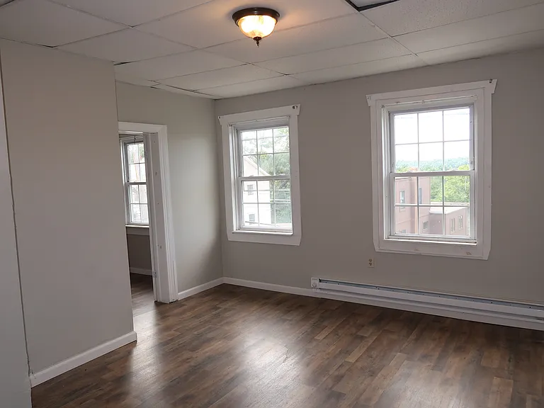 2037 Mahantongo St #2 — Photo 11