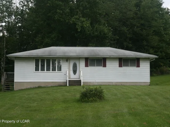 455 Orange Rd, Dallas, PA 18612