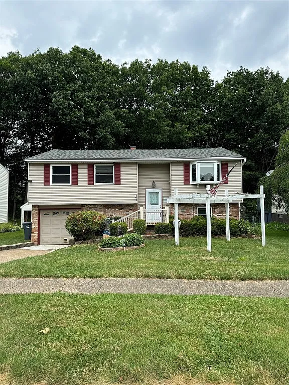 2108 Delphos Dr photo 1