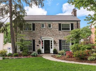 31 Enfield Rd, Saint Louis, MO 63132