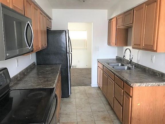 3rd image of 5605 Culver St