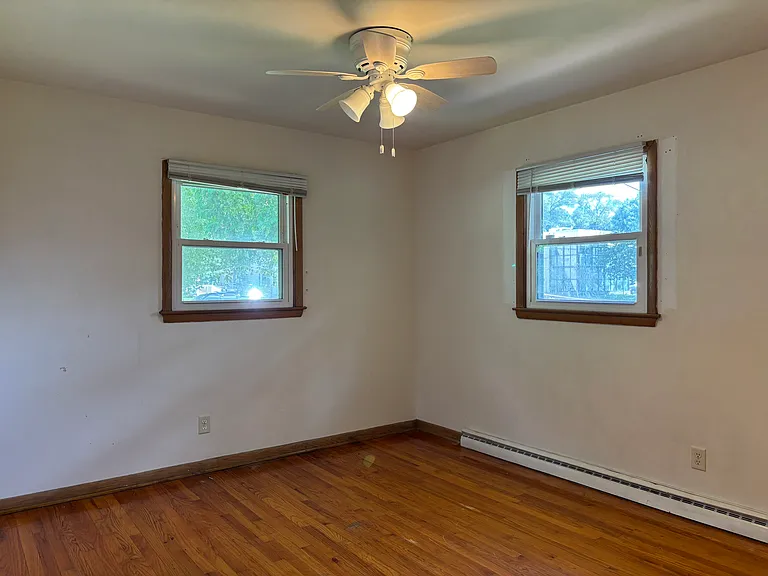 6321 Roselawn Ave — Photo 12