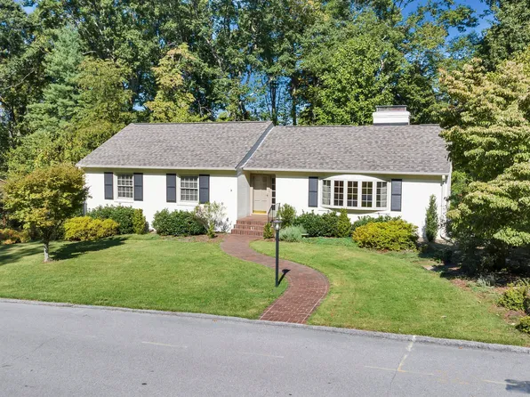 3719 Heatherton Rd SW, Roanoke, VA 24014