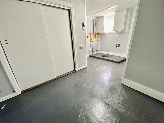 3rd image of 509 La Motte Ln