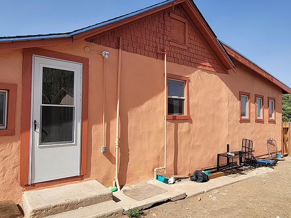 5th image of 409 Champa Ave