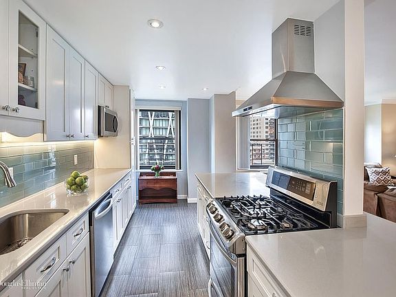 3rd image of 160 W End Ave Unit 10TU