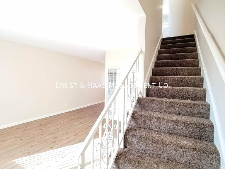 75 E Mountain View St — Photo 4