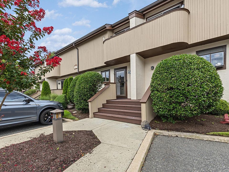 1st image of 5 Spinnaker Ct #59