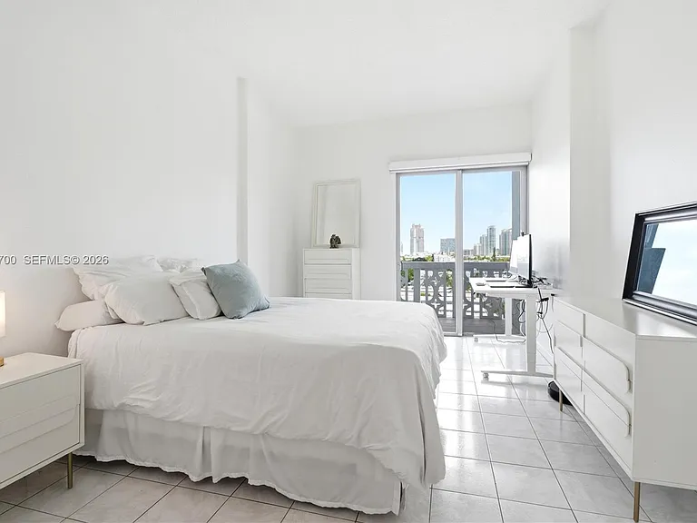 1020 Meridian Ave #902 — Photo 9