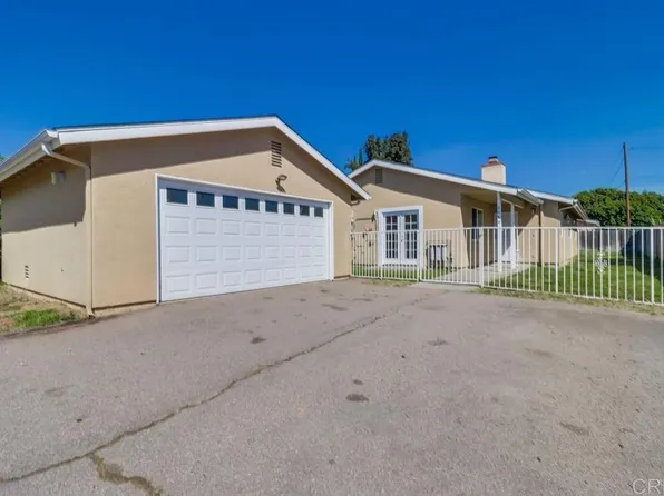 2460 Holliday Ln, Lemon Grove, CA 91945