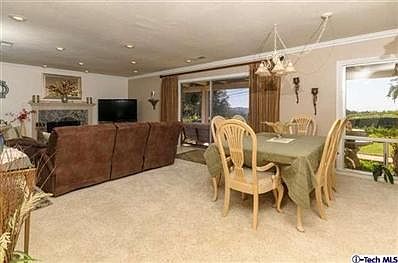 3rd image of 2011 Palomar Dr