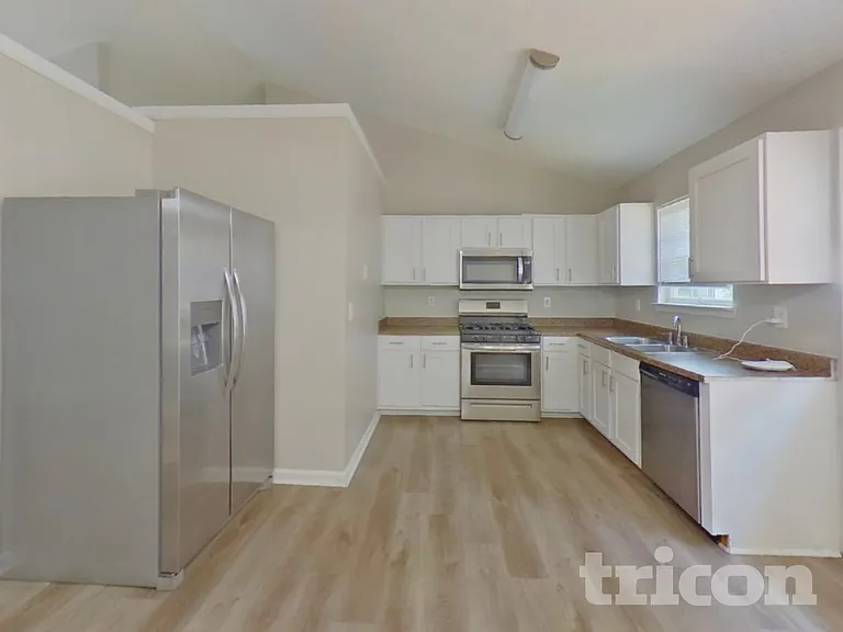 5733 Partin Ln — Photo 7