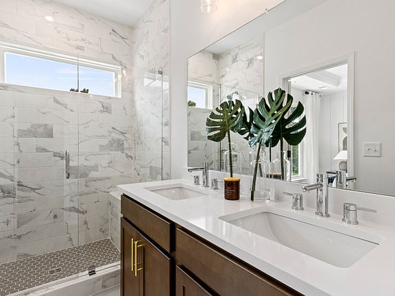 Owner s Bath