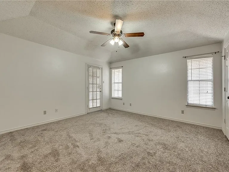 3043 Modella Ave — Photo 11