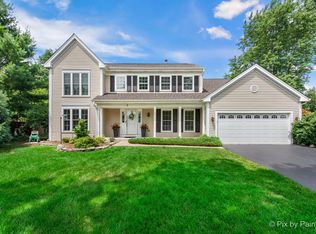 3 Crofton Ct, Cary, IL 60013