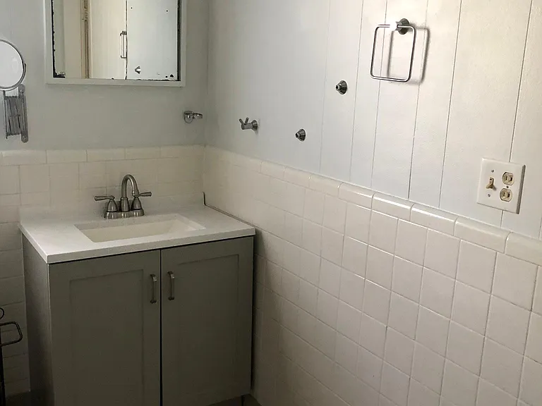 Recently renovated bathroom. New vanity.