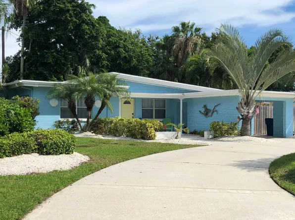 42 Dolphin Dr, Treasure Island, FL 33706