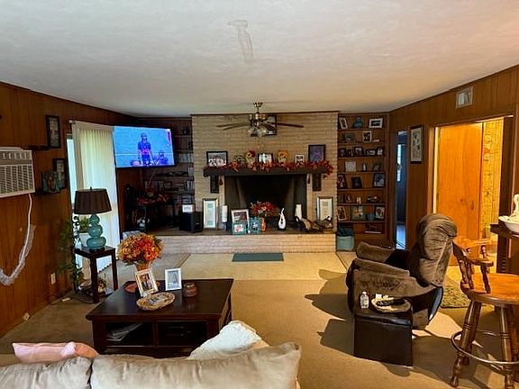 3rd image of 5035 Woodlawn Dr