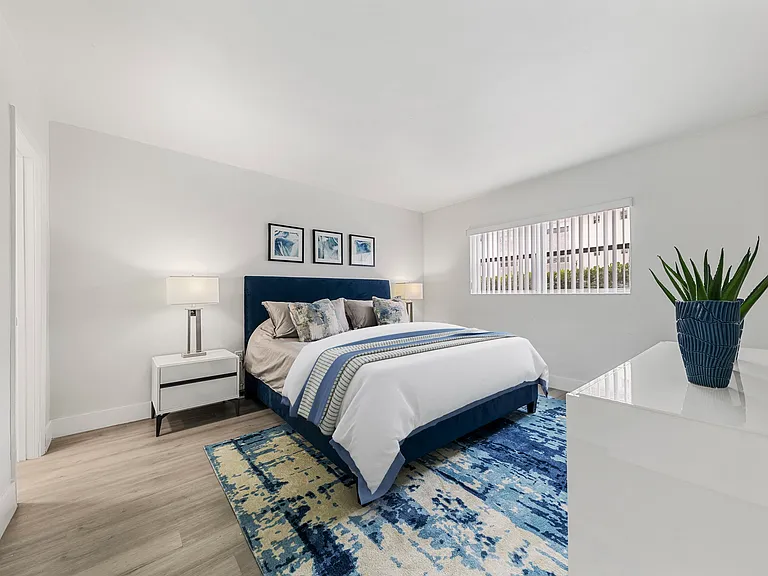 Aciano Hialeah — Photo 6