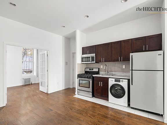 5th image of 196 Sackett St APT 1
