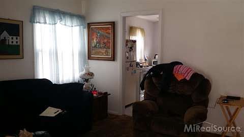 5th image of 23361 Hoover Ave