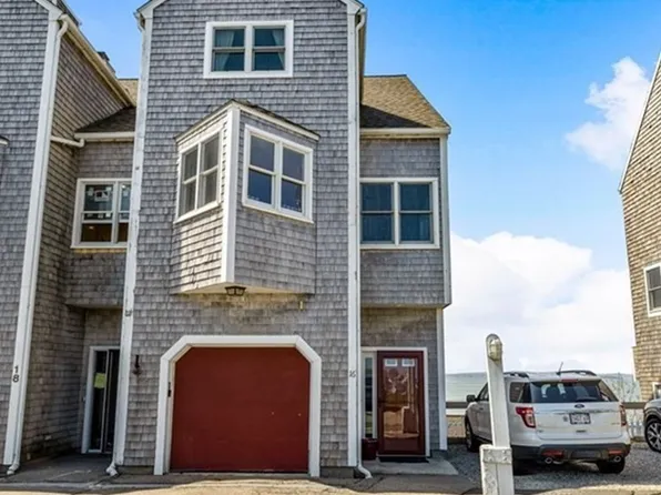 16 Spinnaker Hill Ln, Hull, MA 02045