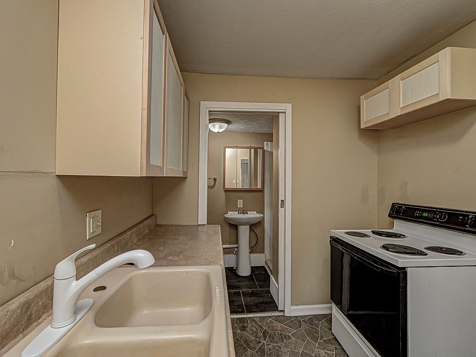 1st image of 3232 S Emerson Ave APT 6