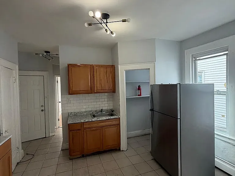 303 Hobson St #2 — Photo 5