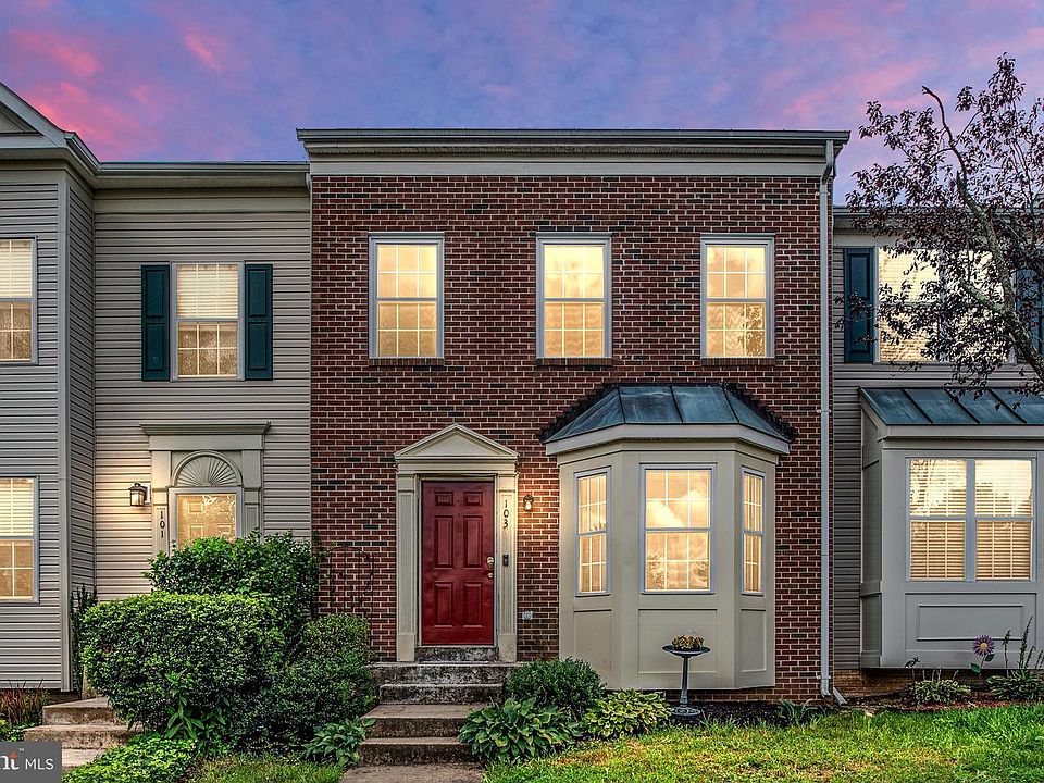 1st image of 103 Sterling Ct