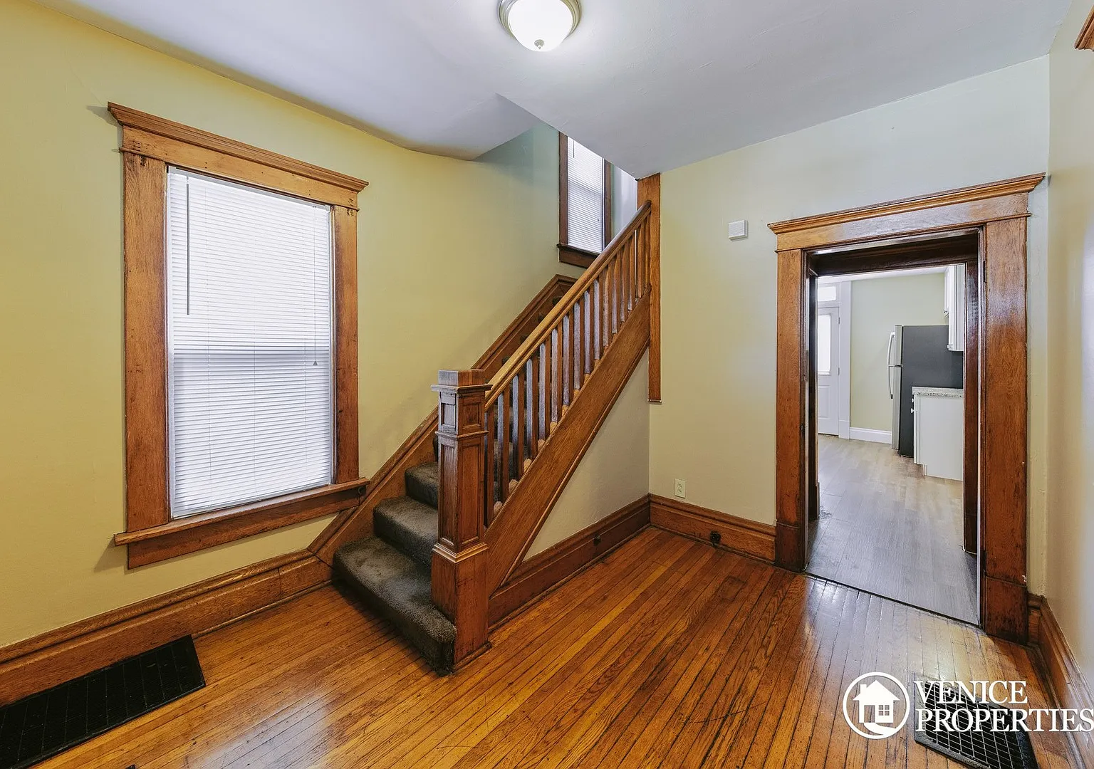6 Bedroom on OSU Campus — Photo 2