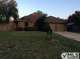 6304 Brownlee Ln, Arlington, TX 76018