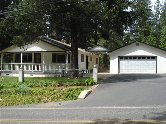 1671 Wagstaff Rd photo 1