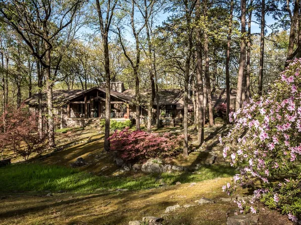 446 Valley Club Cir, Little Rock, AR 72212