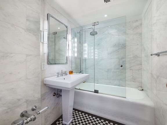 4th image of 465 W 23rd St APT 7E