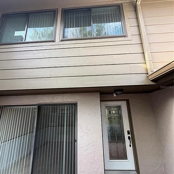 442 Meadowood Blvd — Photo 2