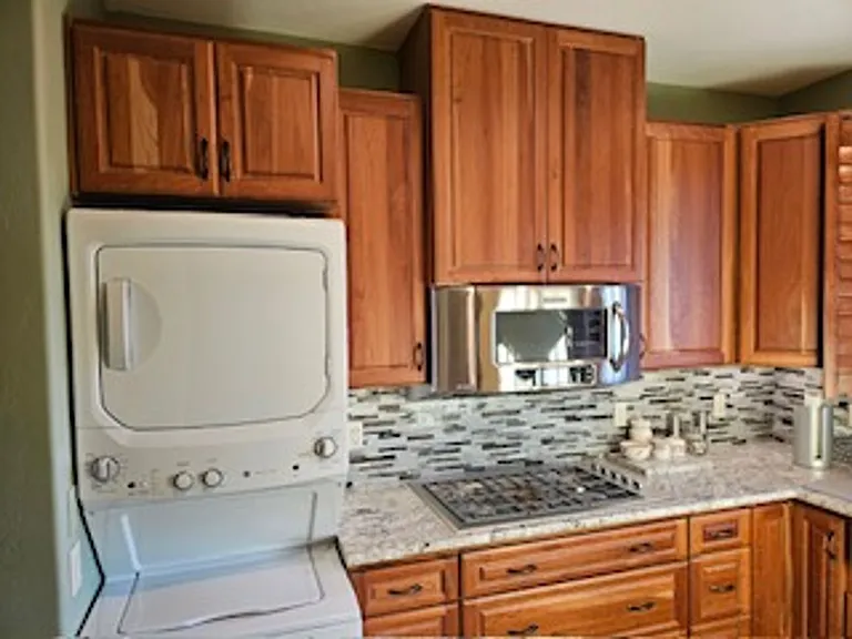 7040 N Montecatina Dr — Photo 9