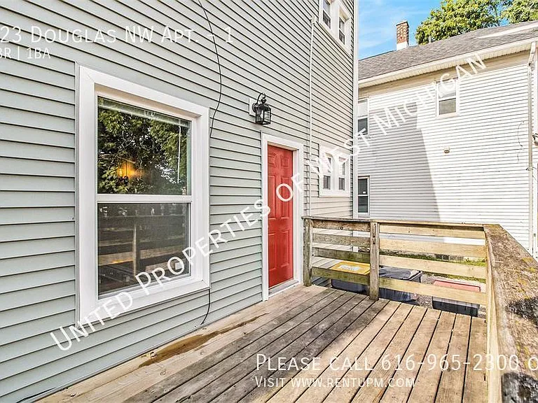 823 Douglas St NW #1 — Photo 15