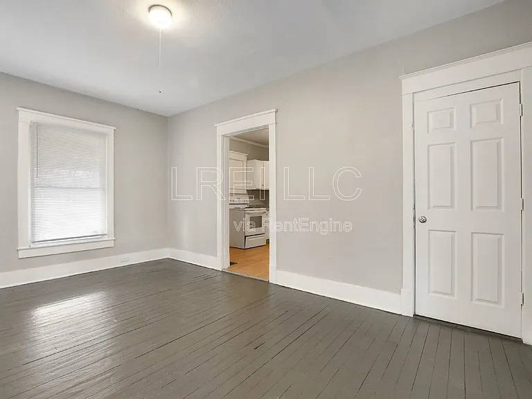 844 S 33rd St — Photo 4
