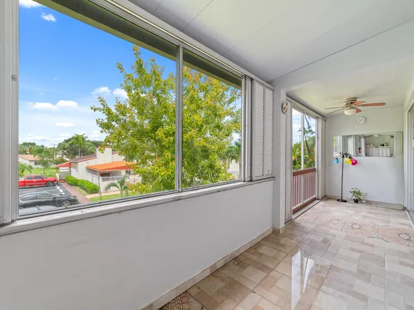 2528 Boundbrook Drive S #206, Palm Springs, FL 33406