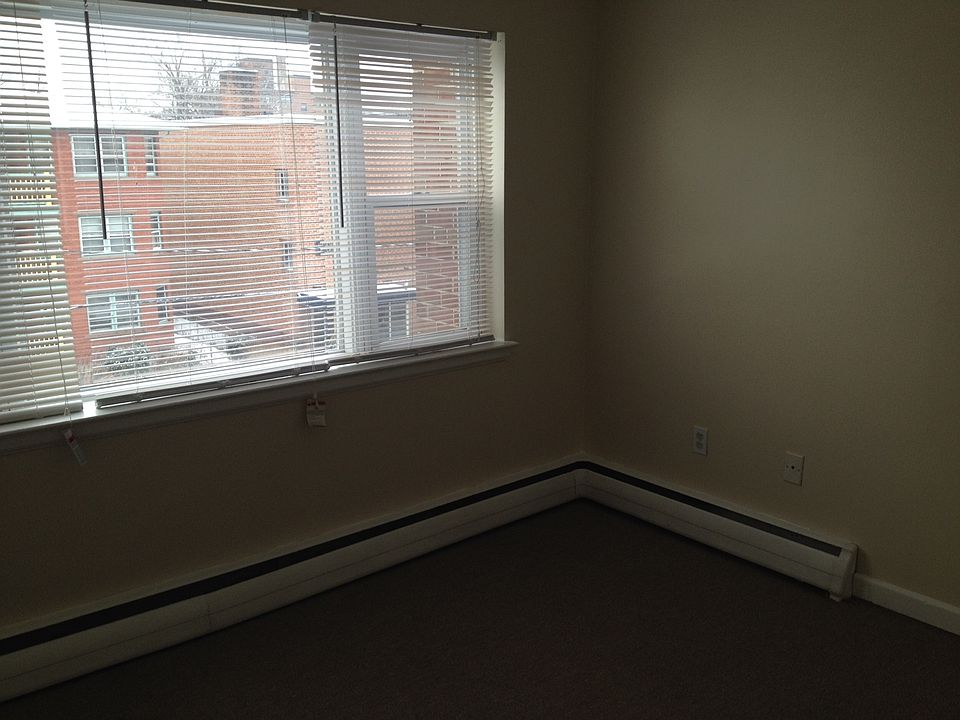 2nd image of 28 Huntington St APT C1