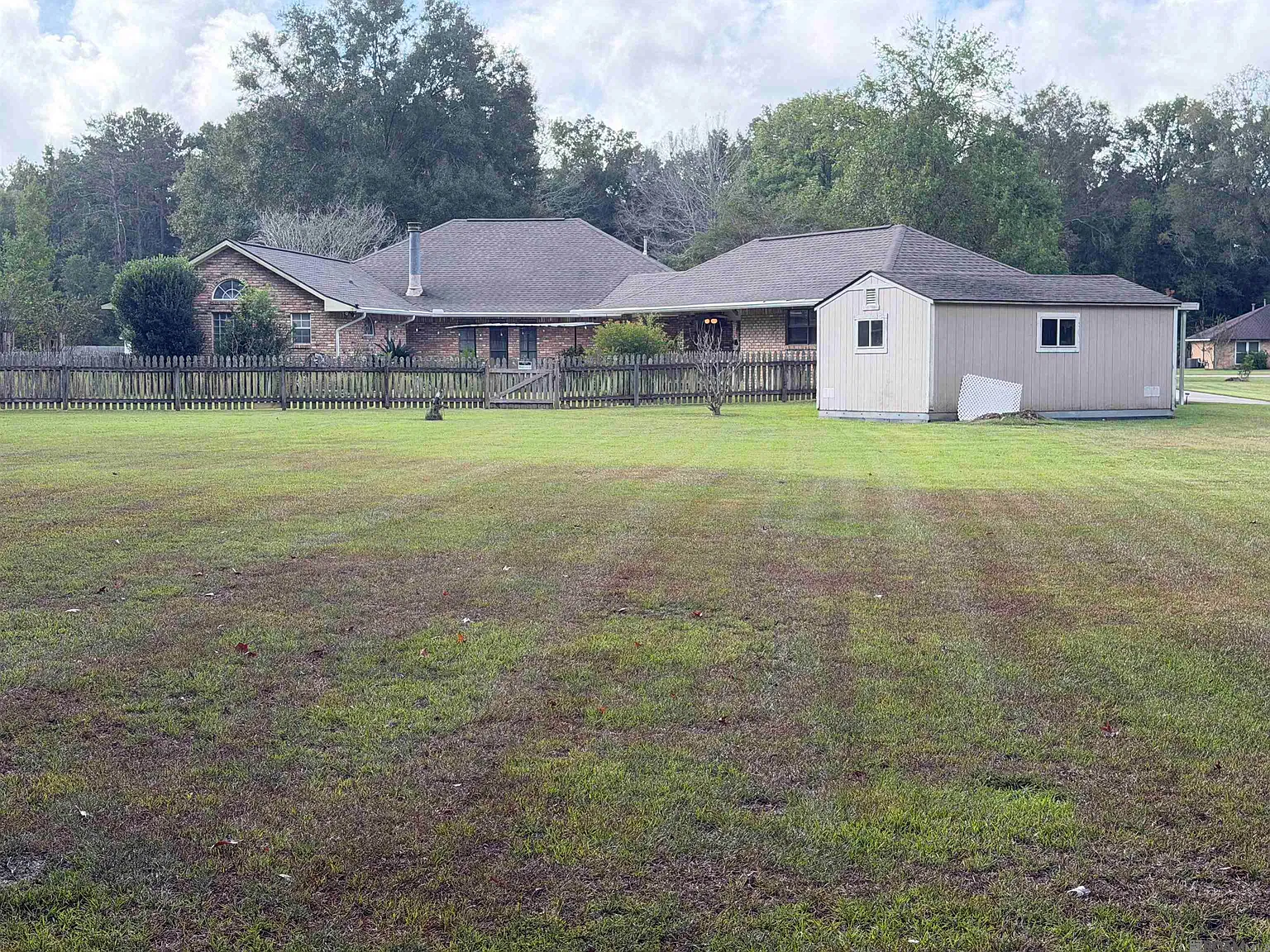 4 bed, 2640 sqft, $2,500 — Photo 3