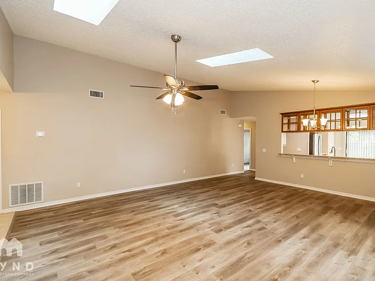 5464 Spring Brook Rd — Photo 7