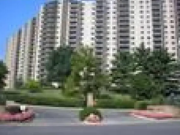 205 Yoakum Py Unit 316, Alexandria, VA 22304