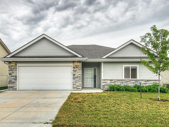 2nd image of 218 Peregrine Pl