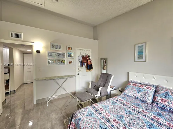 841 Lyons Rd APT 24205, Pompano Beach, FL 33063