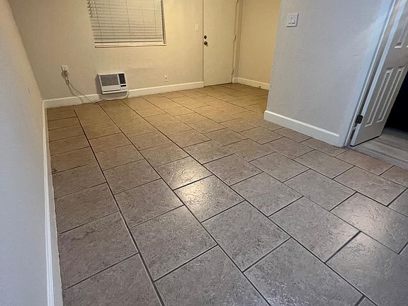 4th image of 418 Plaza Ave #110