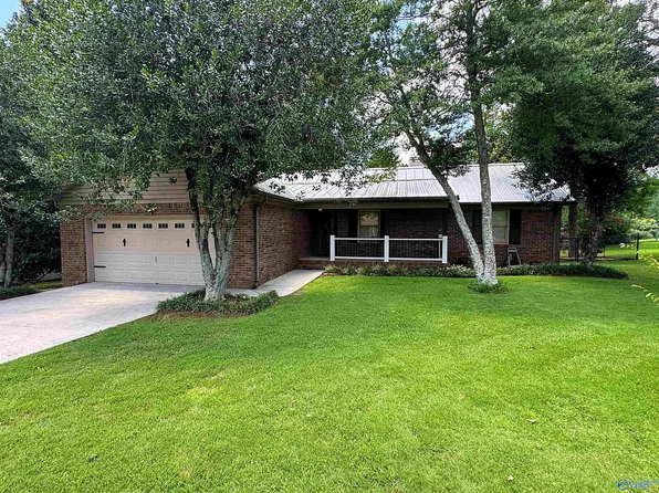 817 Crestview Dr, Madison, AL 35758